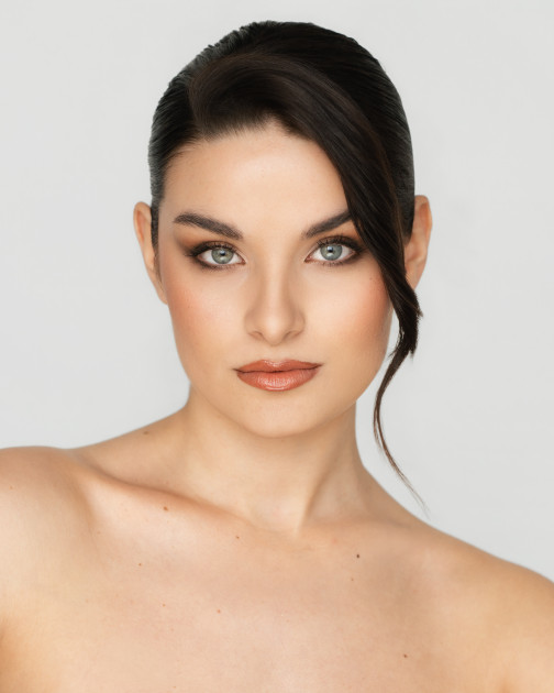 Model Diana A.