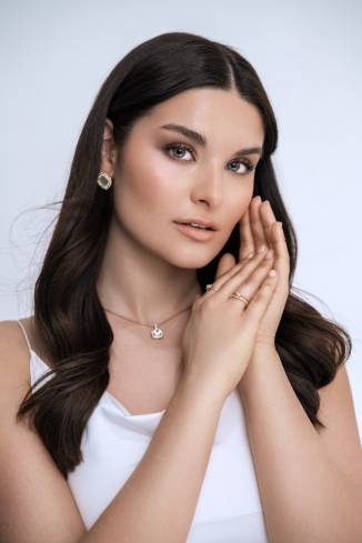 Model Diana A.