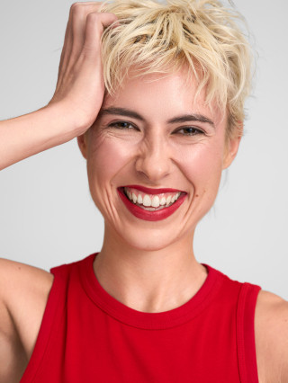 Hostess Elisa L.