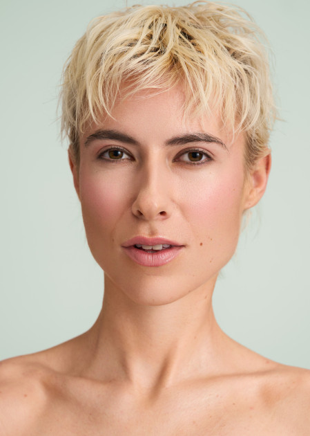 Model Elisa L.