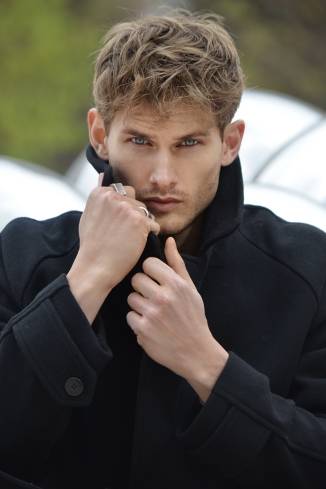Model Felix R.