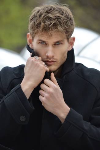 Model Felix R.