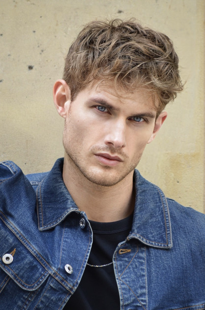 Model Felix R.