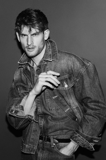 Model Felix R.