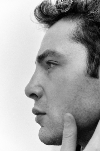 Model Aziz B.