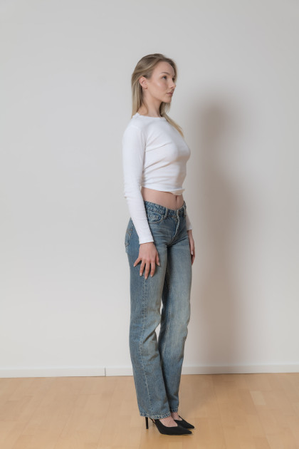 Model Anne Z.