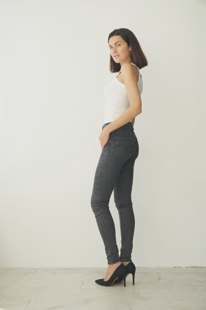 Model Antonia T.