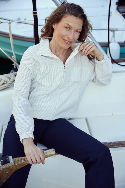Model Mira E.