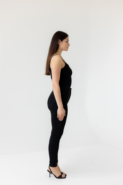 Model Diana A.