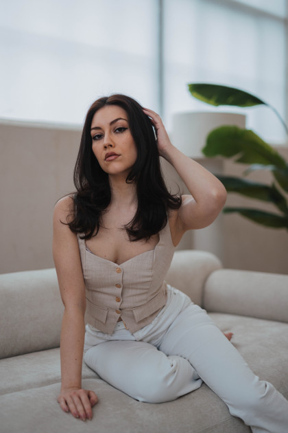 Model Regina H.