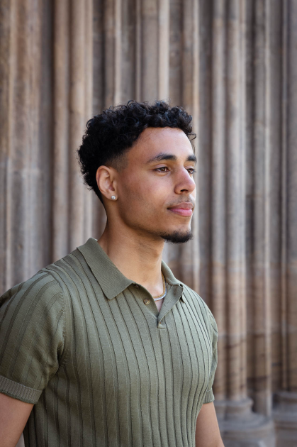 Model Simon K.