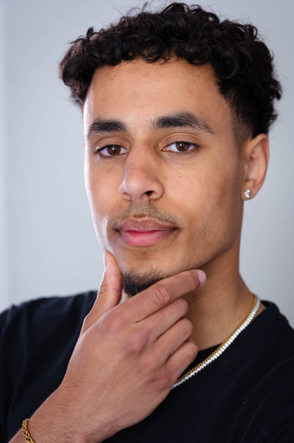 Model Simon K.