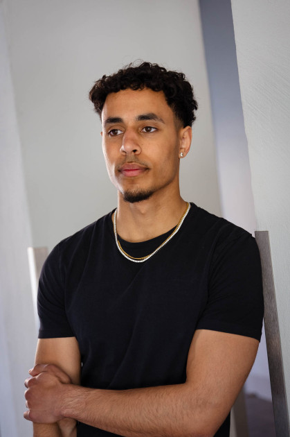 Model Simon K.