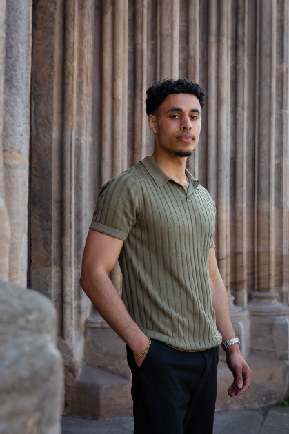 Model Simon K.
