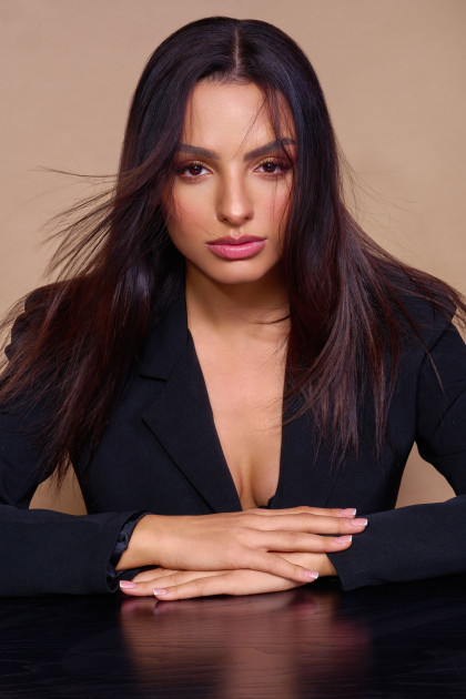 Model Manal H.