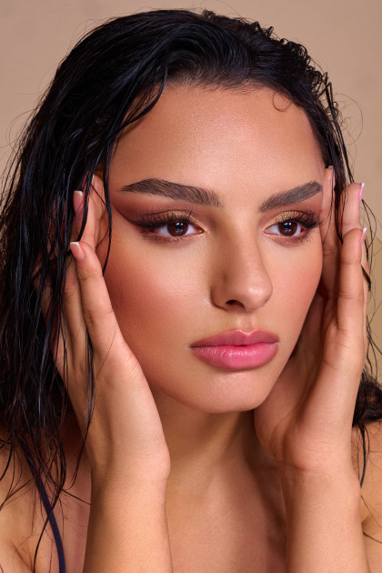 Model Manal H.