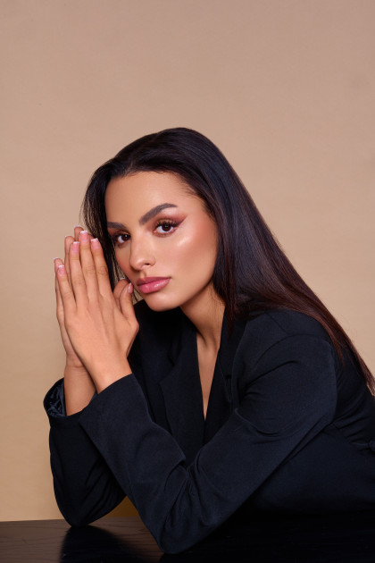 Model Manal H.