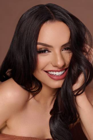 Model Manal H.