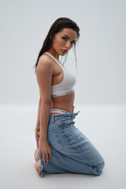Model Manal H.