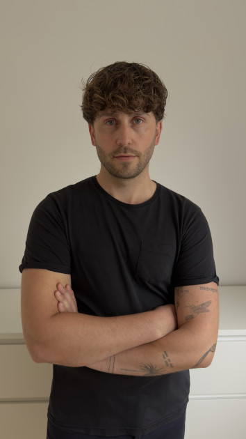 Model Pascal T.