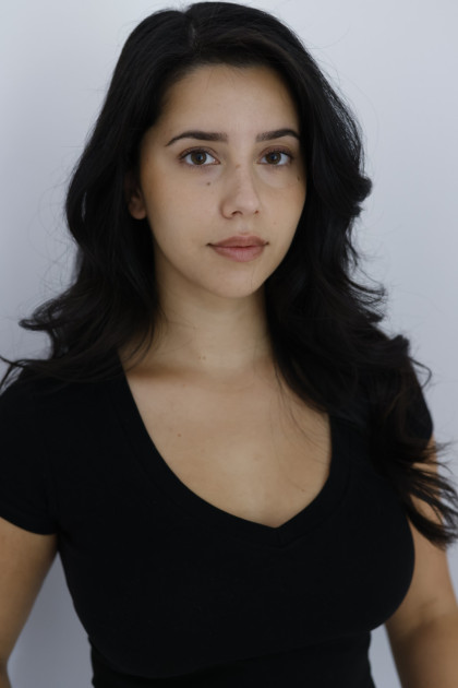 Model Zelal S.