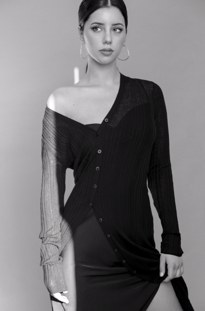Model Zelal S.