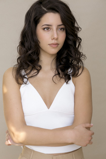 Model Zelal S.