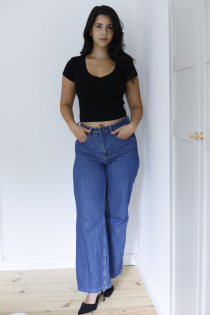 Model Zelal S.