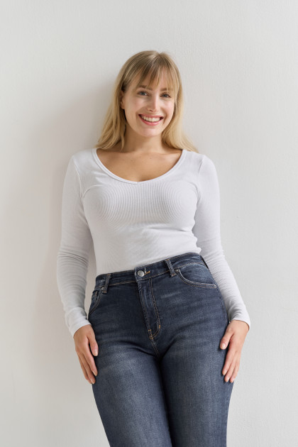 Model Mandy B.