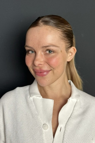 Model Kim J.