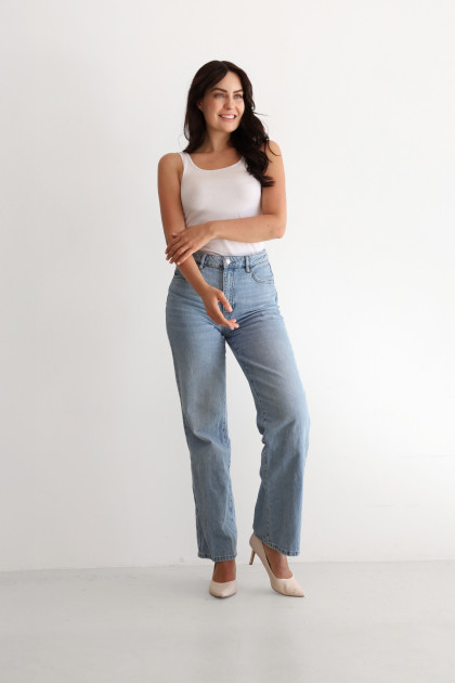 Model Carina S.