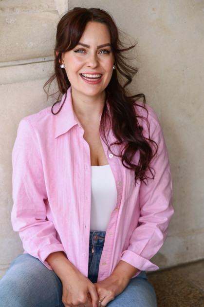 Model Carina S.
