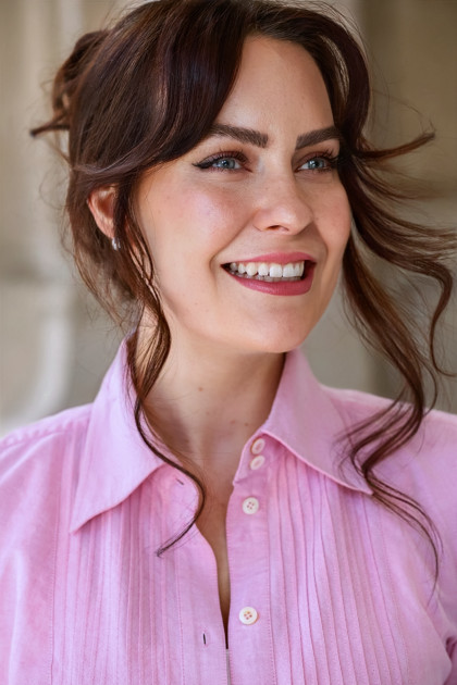 Model Carina S.