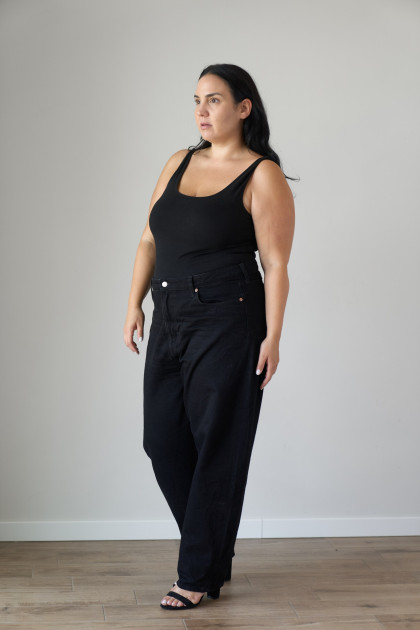 Model Angela Daiana B.