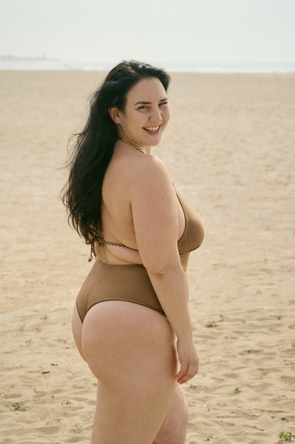 Model Angela Daiana B.
