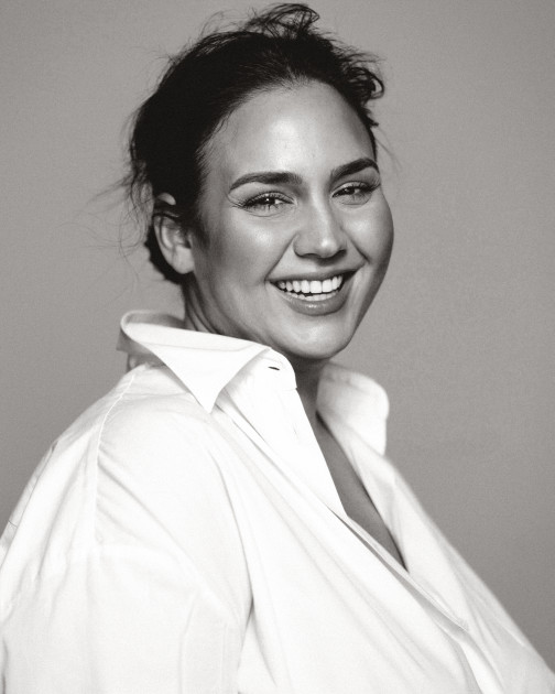 Model Angela Daiana B.