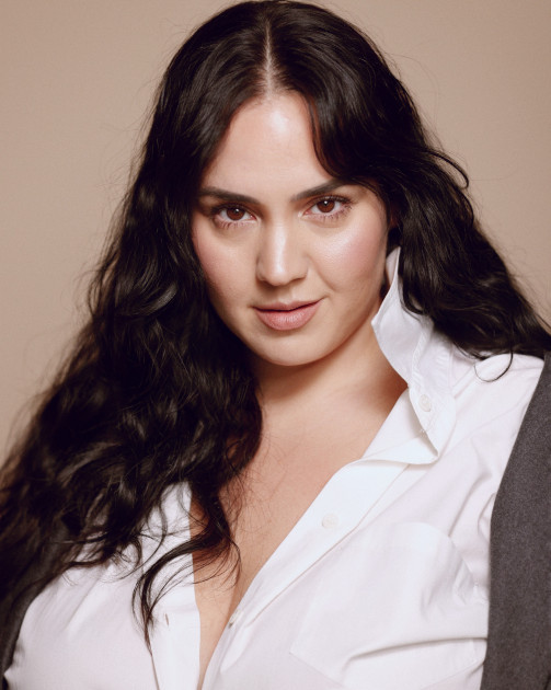 Model Angela Daiana B.