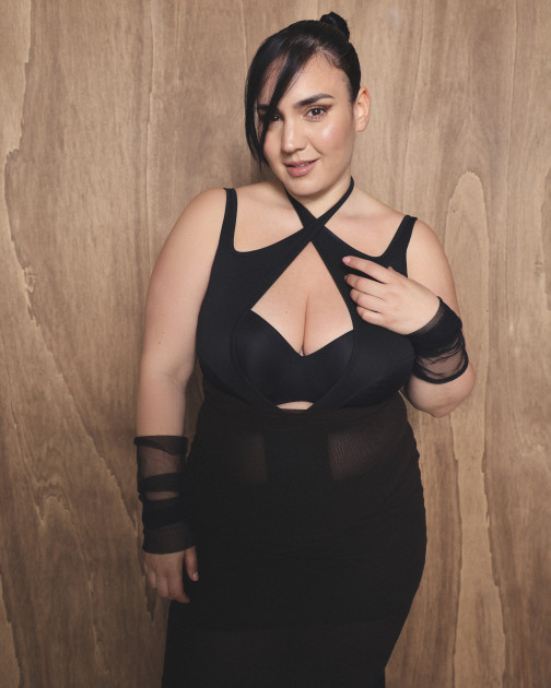 Model Angela Daiana B.