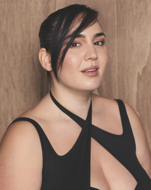 Model Angela Daiana B.
