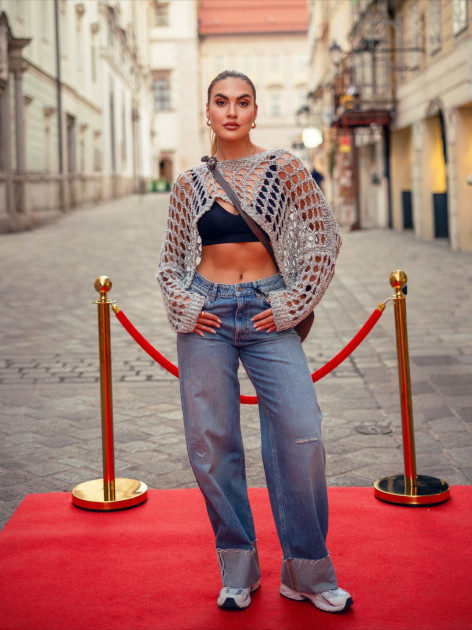 Model Vanessa L.