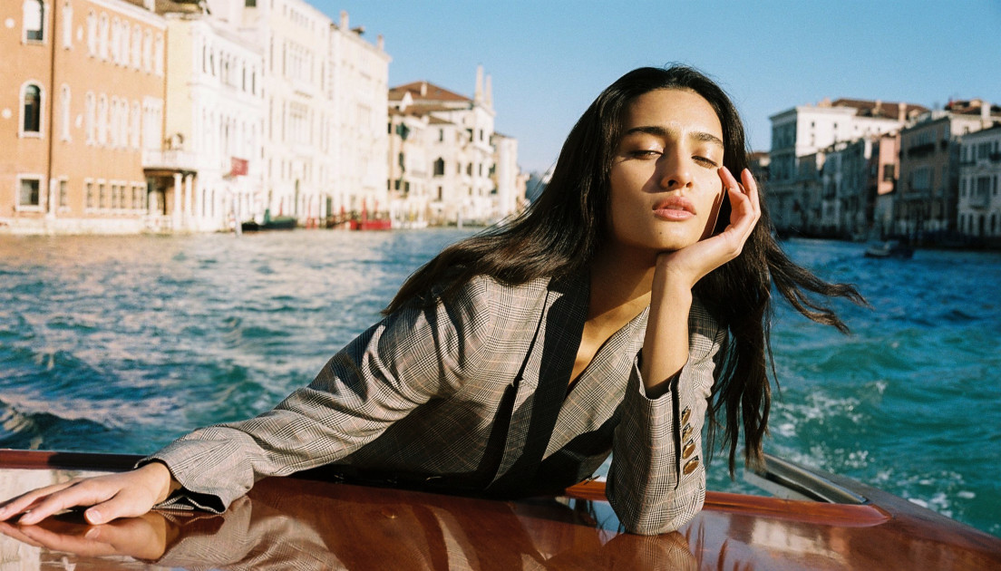 Model Tara W.