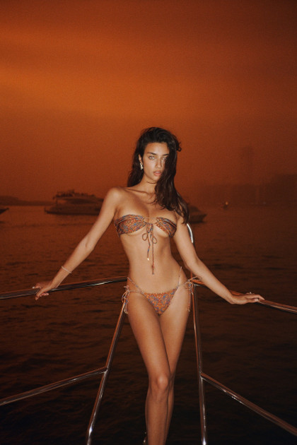 Model Tara W.