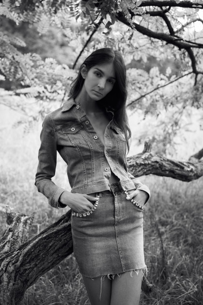 Model Lina A.