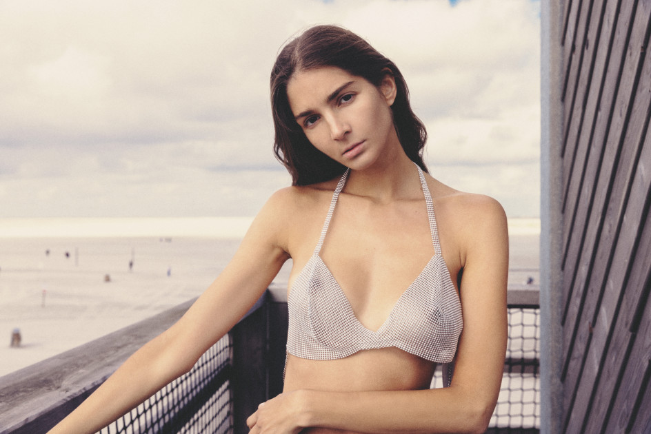 Model Lina A.