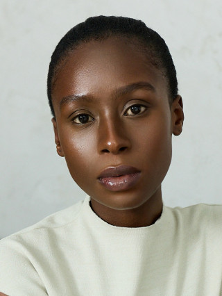 Hostess Saskia Tresor I.