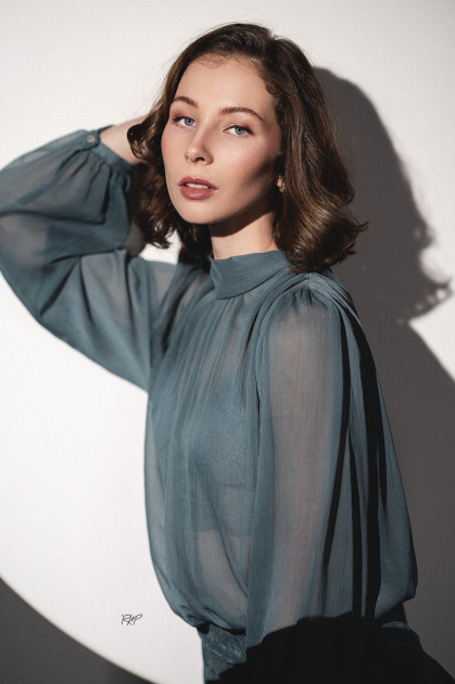 Model Felicia O.