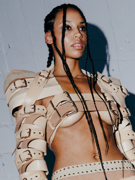 Model Trish M.