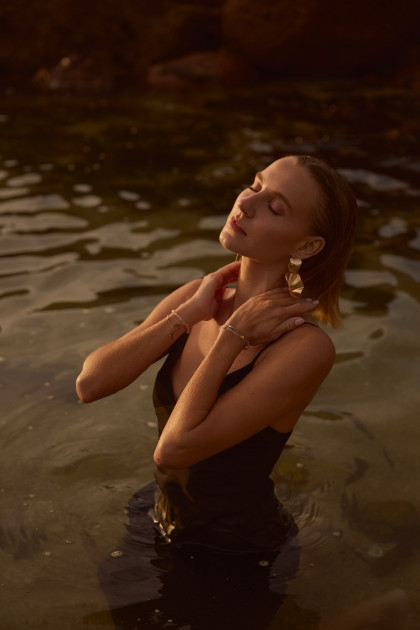 Model Zenzi P.
