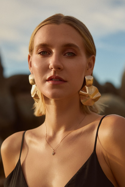 Model Zenzi P.