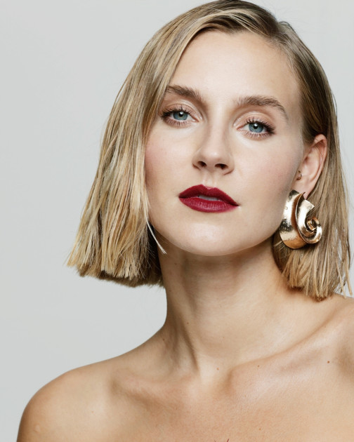 Model Zenzi P.